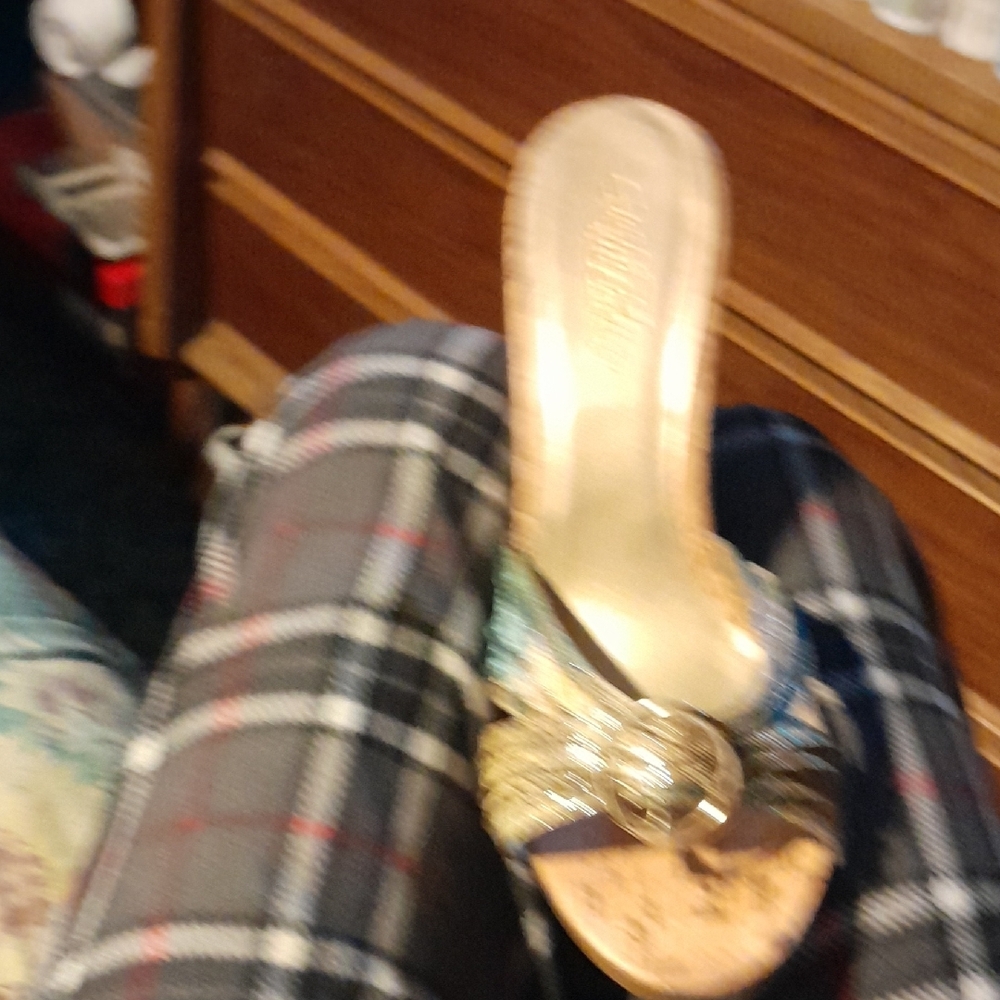 Paris Blues Shimmering Gold Heels Size 10 - Picture 7 of 14